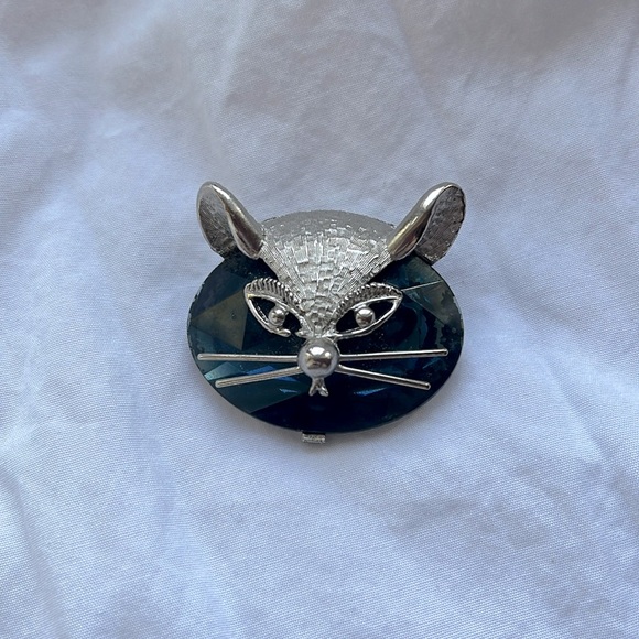 BSK Vintage  Cat Kitten Brooch Blue Glass Cabochon silver tone - Picture 3 of 10